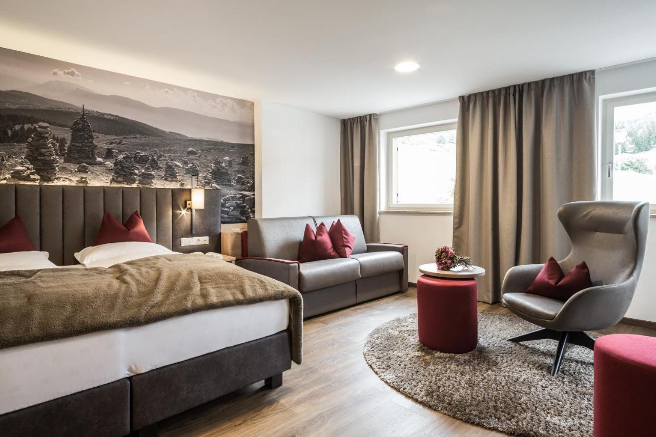 Hotel Zum Loewen - Al Leone Мелтина Екстериор снимка