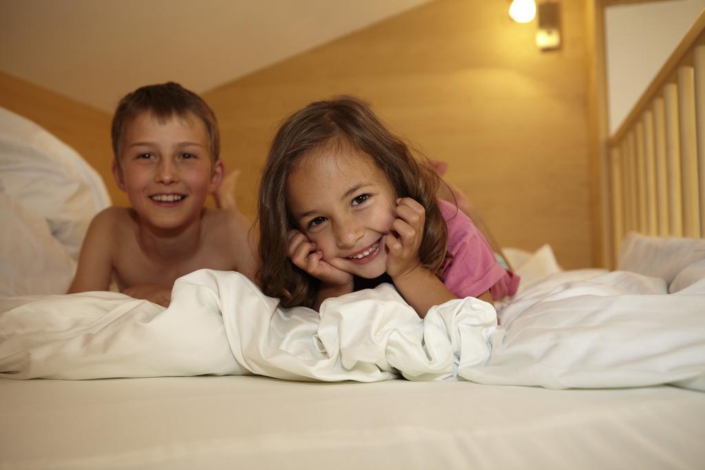 Hotel Zum Loewen - Al Leone Мелтина Екстериор снимка