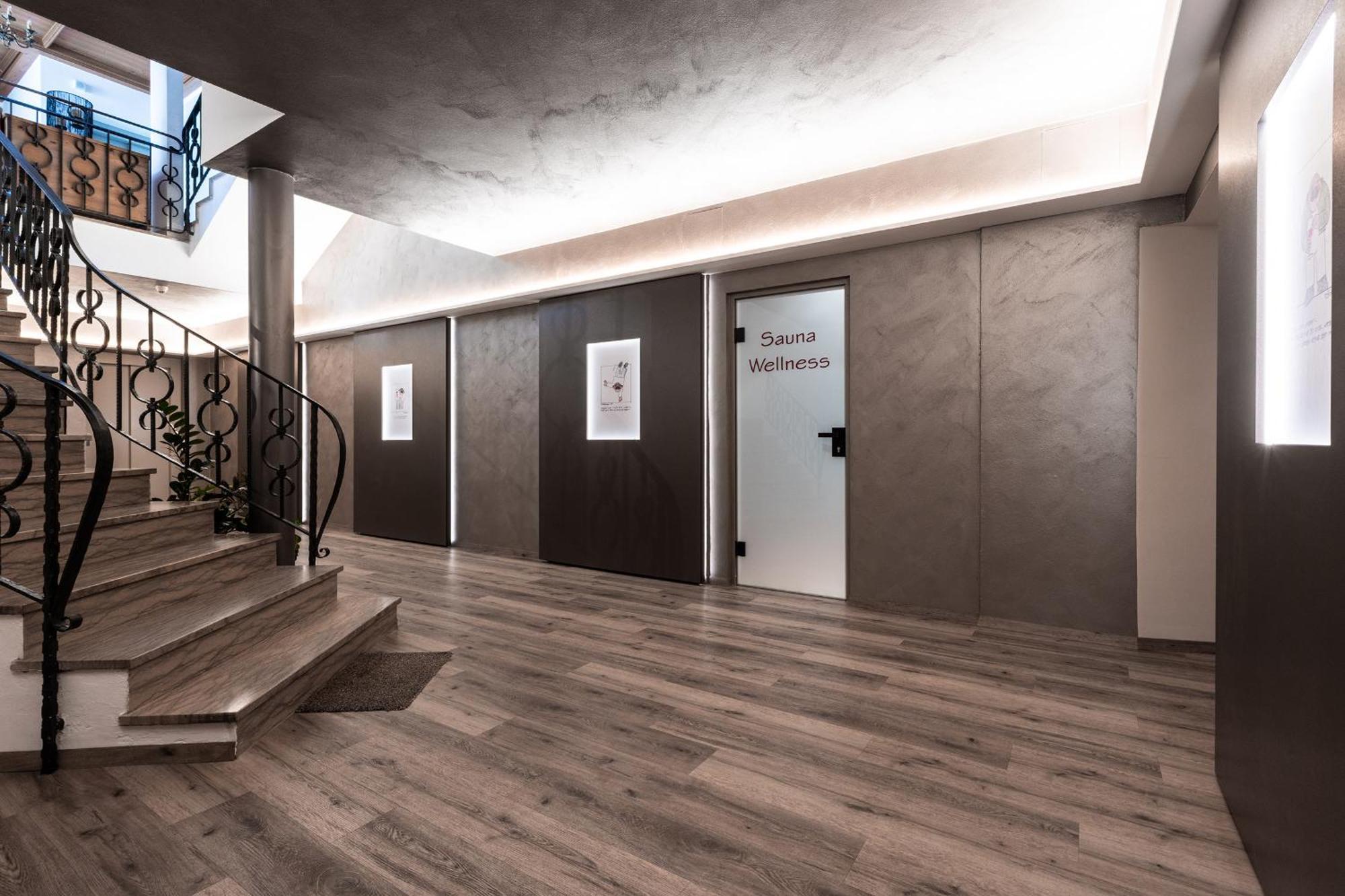 Hotel Zum Loewen - Al Leone Мелтина Екстериор снимка