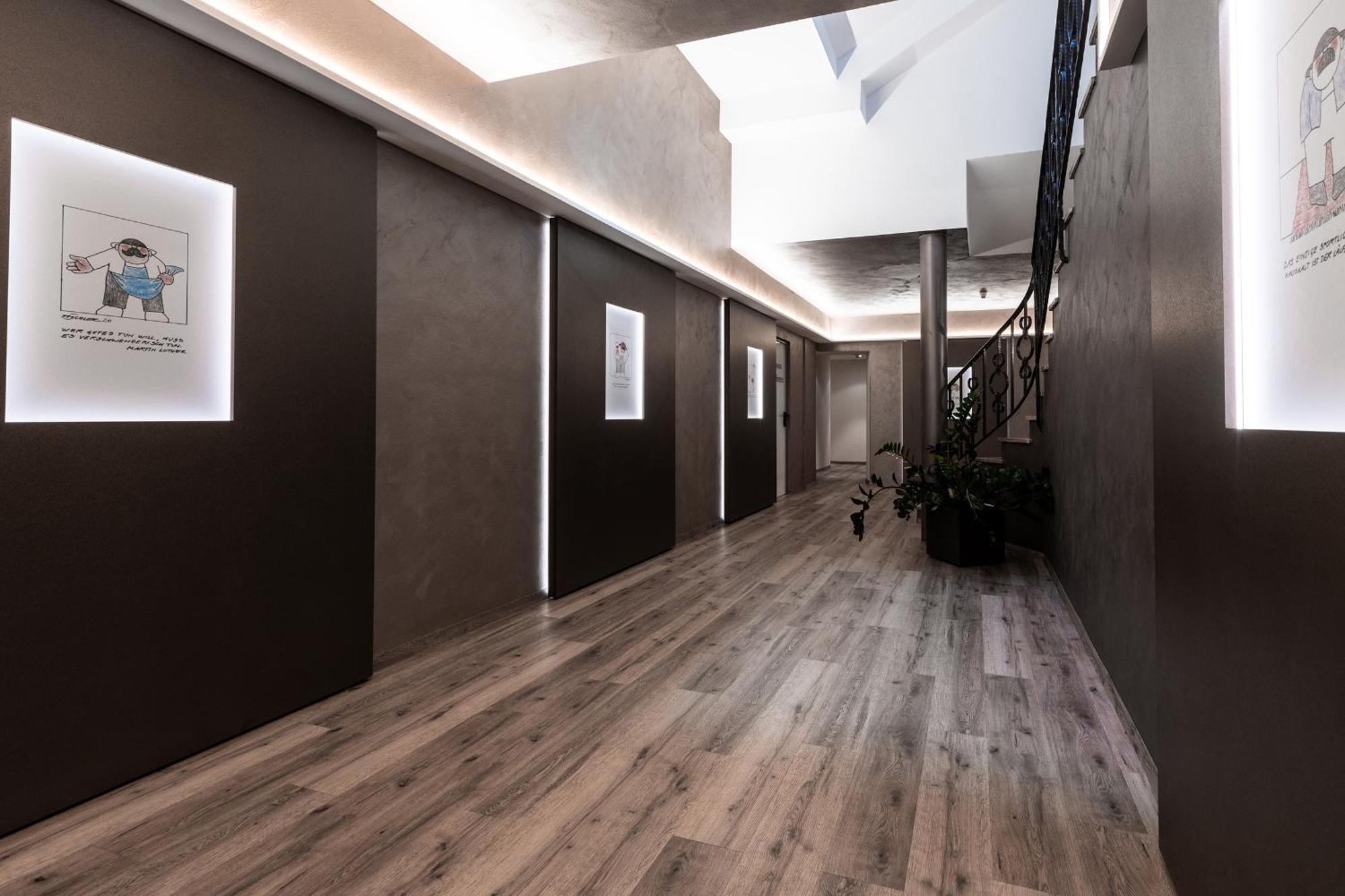 Hotel Zum Loewen - Al Leone Мелтина Екстериор снимка